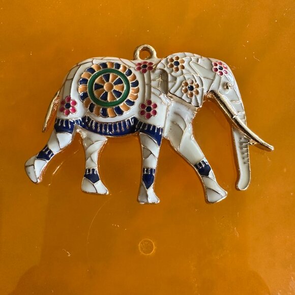 Elephant Pendants and One Pair Earrings Lot of 11 - Picture 9 of 16